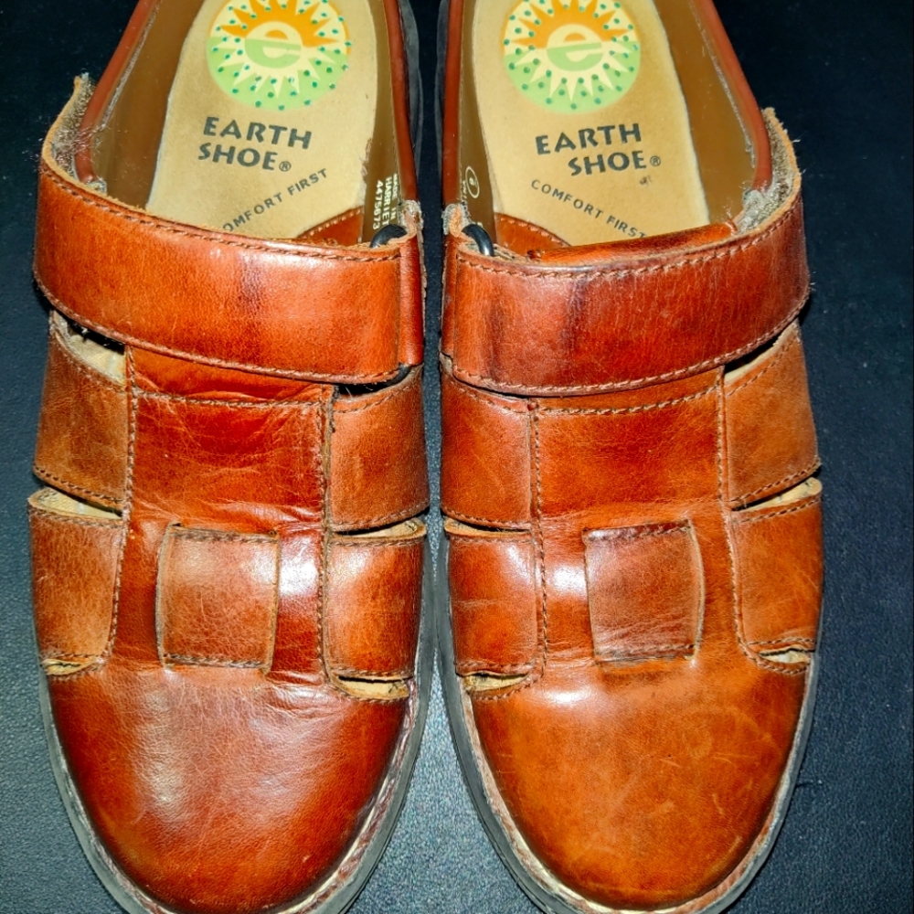 Women's Size 9 Earth Shoe Leather Clogs/Mules